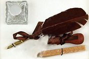 Подарочный каллиграфический набор (21102) Состоит из: перьевая ручка (1шт). чернильница (без чернил), 15мл (1шт). штамп печатный (1шт). воск (1шт) (коробка) (Феникс-Презент)