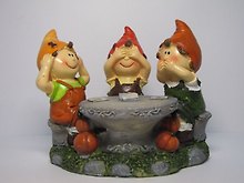 Фигурка декоративная Гномы за столом (02-7) (13х14)