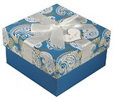 Коробка подарочная "Белые огурцы" 9*9*5.5см