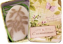 Набор С нежностью в шкатулке (571077) (9х6,5х2,7) (мыло-ботаника, серпантин)