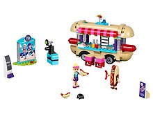 LEGO Friends: Парк развлечений Фургон с хот-догами, 243 детали (41129)
