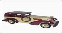 Фигурка декоративная Автомобиль (30х11х12) (582663)