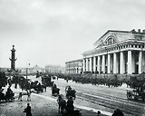 Открытка с видами (СПб) ч/б Ростральная колонна и Биржа