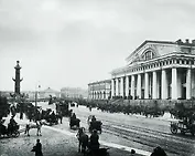 Открытка с видами (СПб) ч/б Ростральная колонна и Биржа
