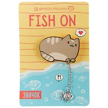 Значок деревянный с дополнительным элементом Fish on