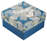 Коробка подарочная "Белые огурцы" 11*11*6см