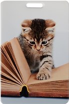 Чехол для карточек Котенок читает книгу