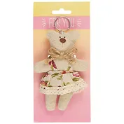 Брелок Медвежонок в платье на открытке (текстиль) (13см) (12-06844-1700168В)