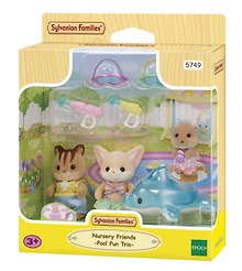 Игровой набор «Малыши и аксессуары для бассейна», Sylvanian Families