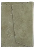 Ежедневник недат. А5 120л "Спилок металлик" зеленый, кожзам, тв. переплет, зеркало и пилка на оборотн.стороне магнит.клапана, петля для ручки, закругл.углы, офсет, ляссе, подар.карт.коробка с ПВХ-крышкой