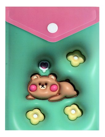 Папка-конверт А6 на кнопке Kawaii. Мишка 3D, вертикальная